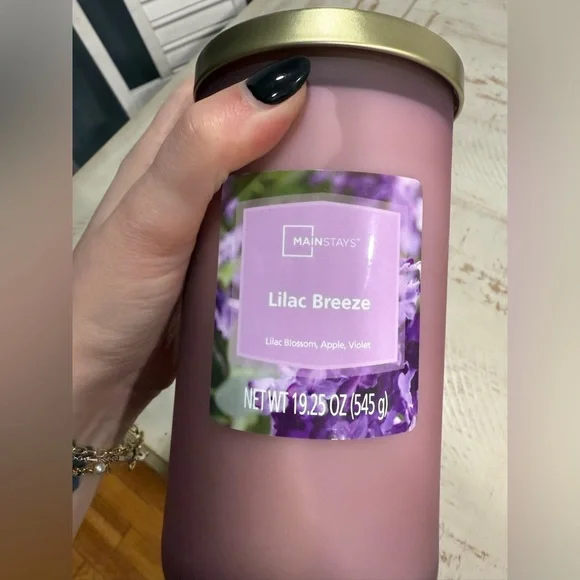 NEW MainStays Lilac Breeze Candle - Picture 4 of 4